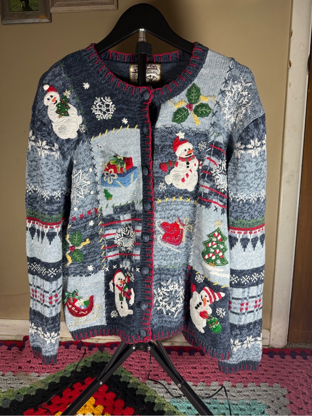 Vintage Heirloom Collectibles Winter Christmas Cardigan Sweater